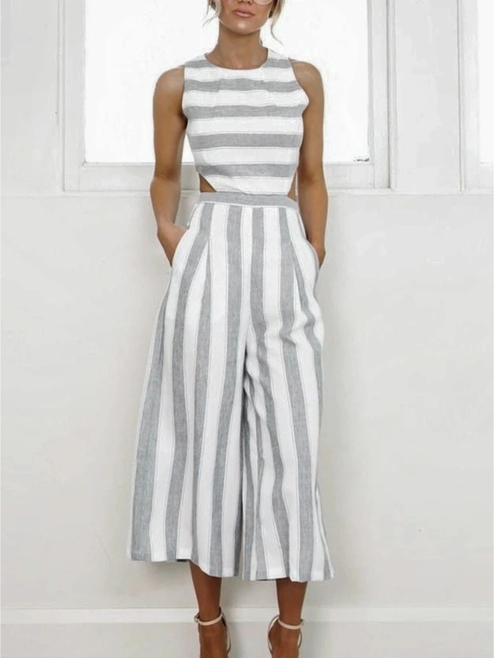 Showpo Striped Cutout Jumpsuit in Gray & White Size 6 Like New